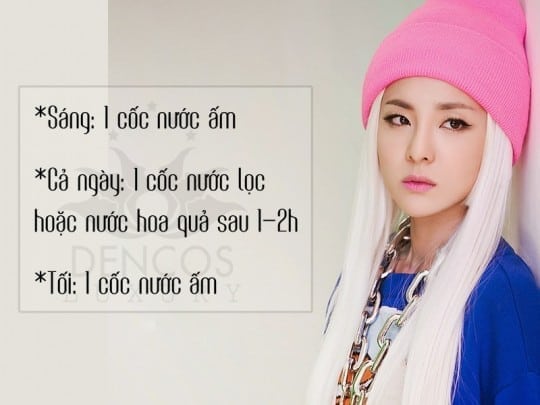 Uống đủ nước mỗi ngày giúp Dara duy trì làn da căng mịn, ít mụn và sáng khỏe tự nhiên.