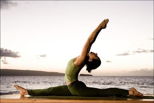 Tập yoga để duy trì kết quả của phẫu thuật thẩm mỹ.