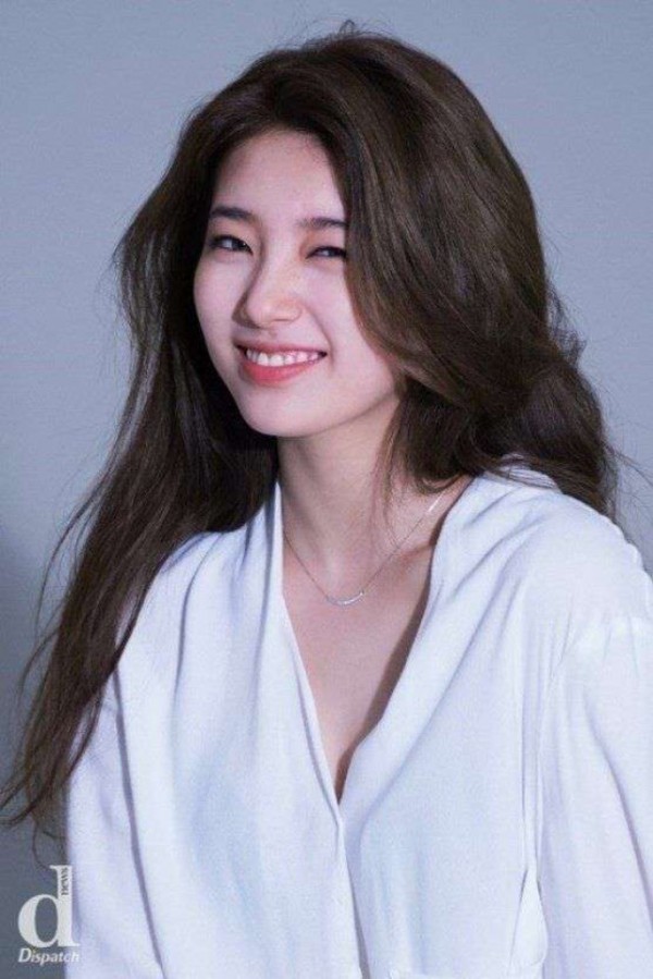 Suzy với đôi mắt cười đầy thiện cảm khiến nhiều người yêu mến.